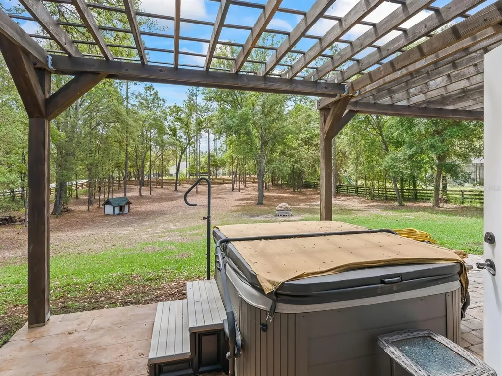 2187 County Road 243c Wildwood FL 34785