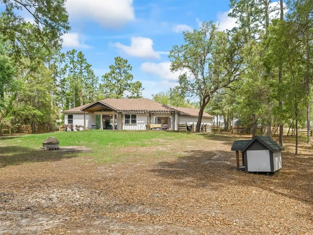 2187 County Road 243c Wildwood FL 34785