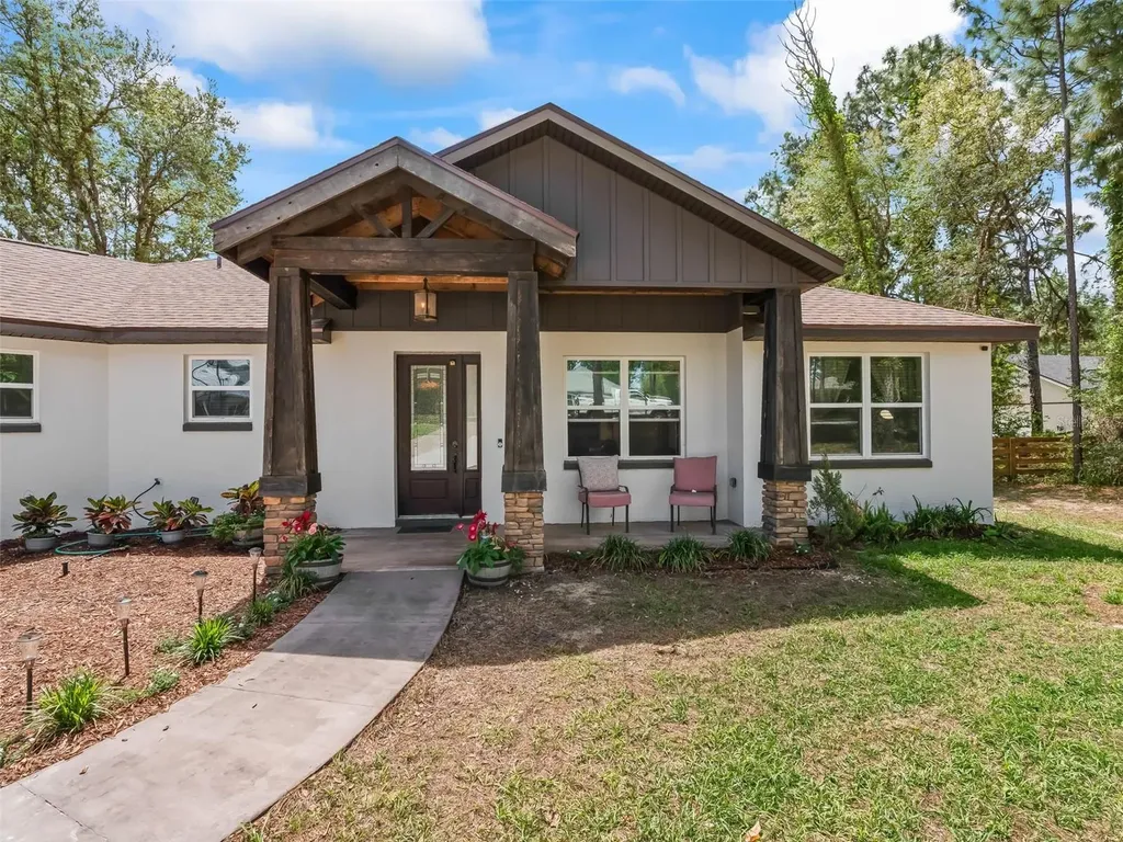 2187 County Road 243c Wildwood FL 34785