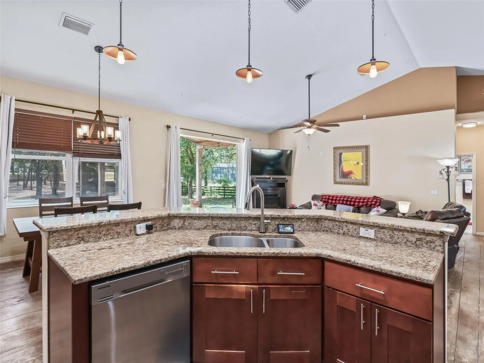 2187 County Road 243c Wildwood FL 34785