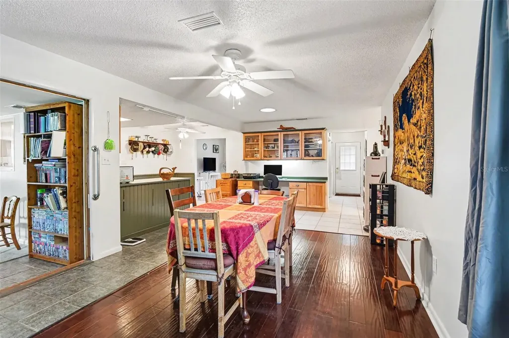 527 Land O Lakes Court Deland FL 32724