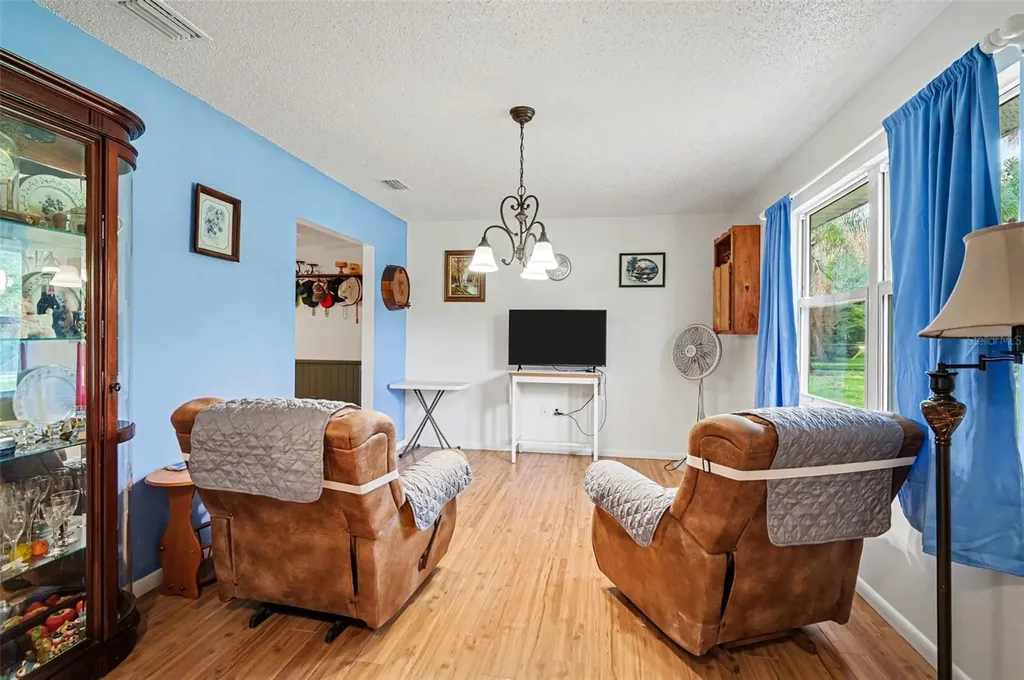 527 Land O Lakes Court Deland FL 32724