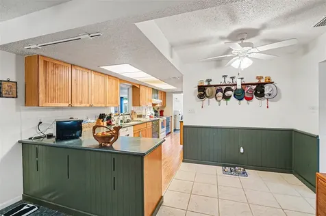527 Land O Lakes Court Deland FL 32724