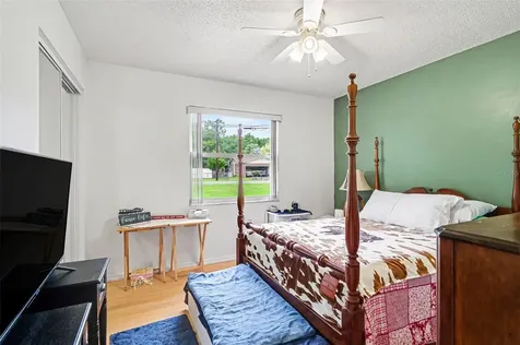 527 Land O Lakes Court Deland FL 32724
