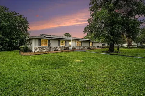 527 Land O Lakes Court Deland FL 32724