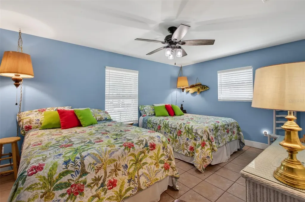 137 & 135 Riverside Drive Satsuma FL 32189
