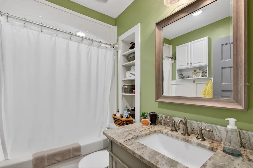 137 & 135 Riverside Drive Satsuma FL 32189