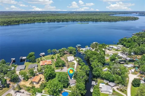 137 & 135 Riverside Drive Satsuma FL 32189