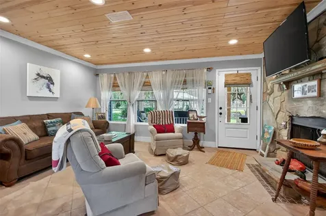 137 & 135 Riverside Drive Satsuma FL 32189