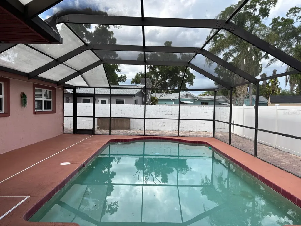 6747 Ralston Beach Circle Tampa FL 33614