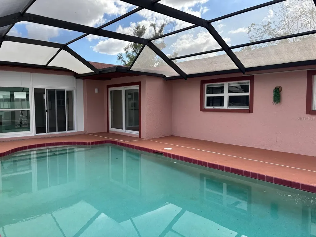 6747 Ralston Beach Circle Tampa FL 33614