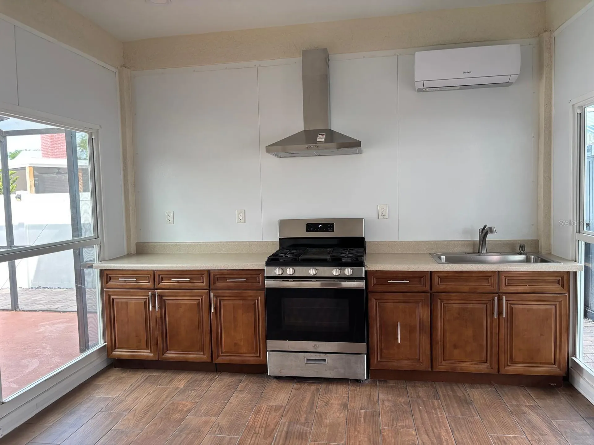 6747 Ralston Beach Circle Tampa FL 33614