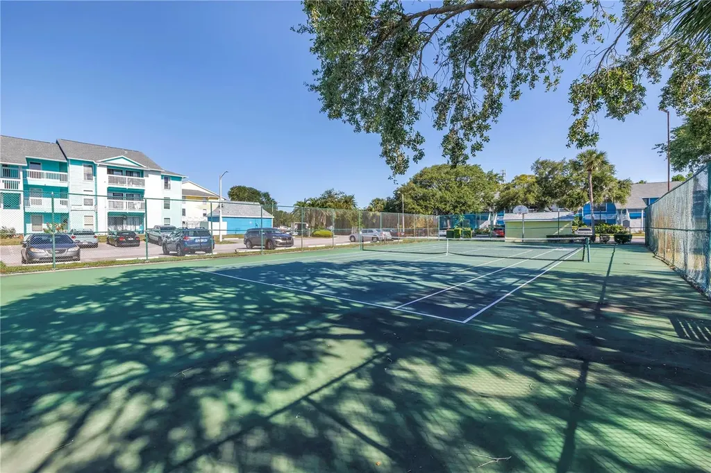 455 Alt 19 S Palm Harbor FL 34683