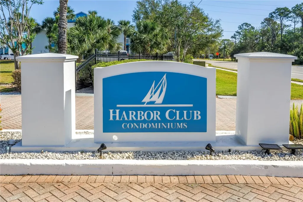455 Alt 19 S Palm Harbor FL 34683