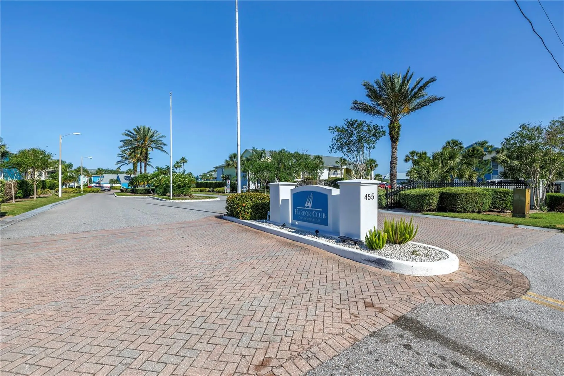 455 Alt 19 S Palm Harbor FL 34683