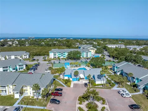 455 Alt 19 S Palm Harbor FL 34683