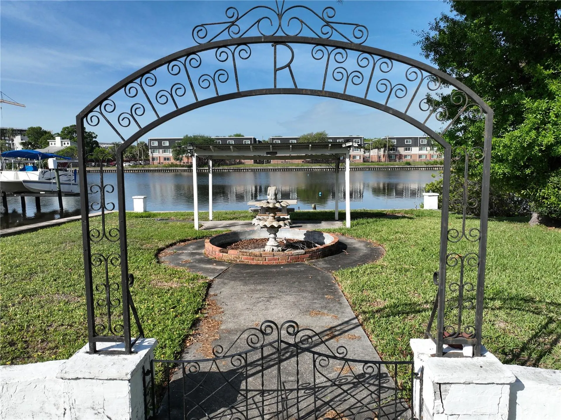 2515 N Riverside Drive Tampa FL 33602