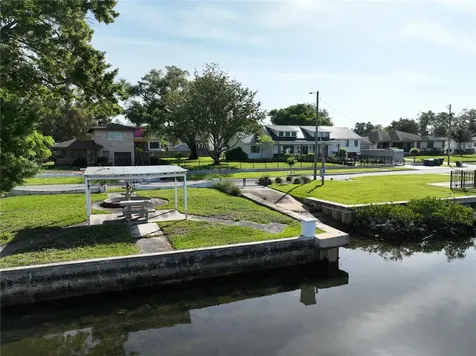 2515 N Riverside Drive Tampa FL 33602