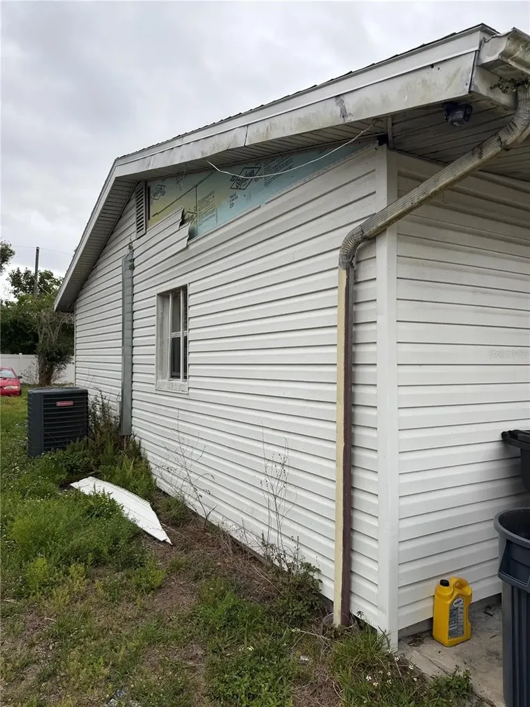 3915 51st Avenue N St Petersburg FL 33714