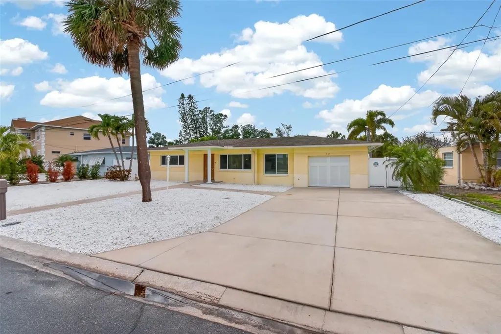 517 39th Avenue St Pete Beach FL 33706