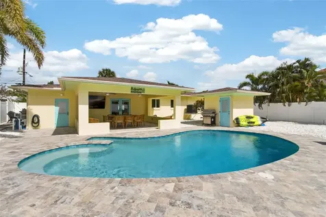 517 39th Avenue St Pete Beach FL 33706