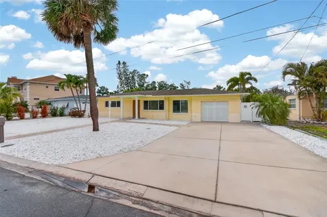 517 39th Avenue St Pete Beach FL 33706