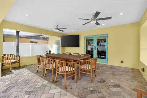 517 39th Avenue St Pete Beach FL 33706