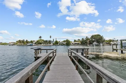 517 39th Avenue St Pete Beach FL 33706