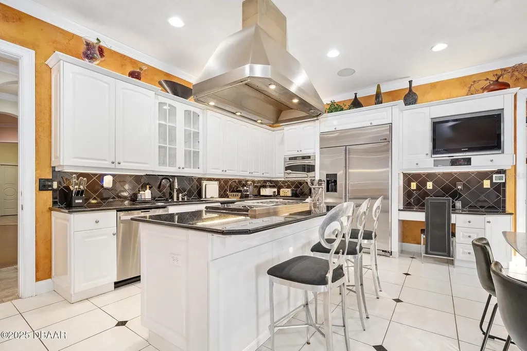 602 Tomoka Avenue Ormond Beach FL 32174