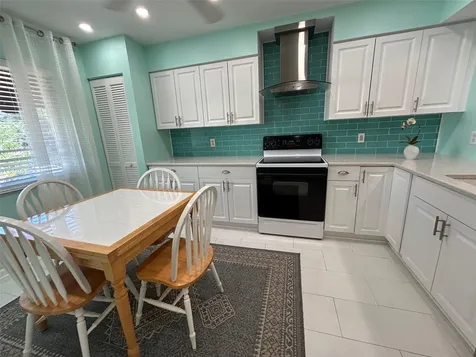 6101 34th Street W Bradenton FL 34210