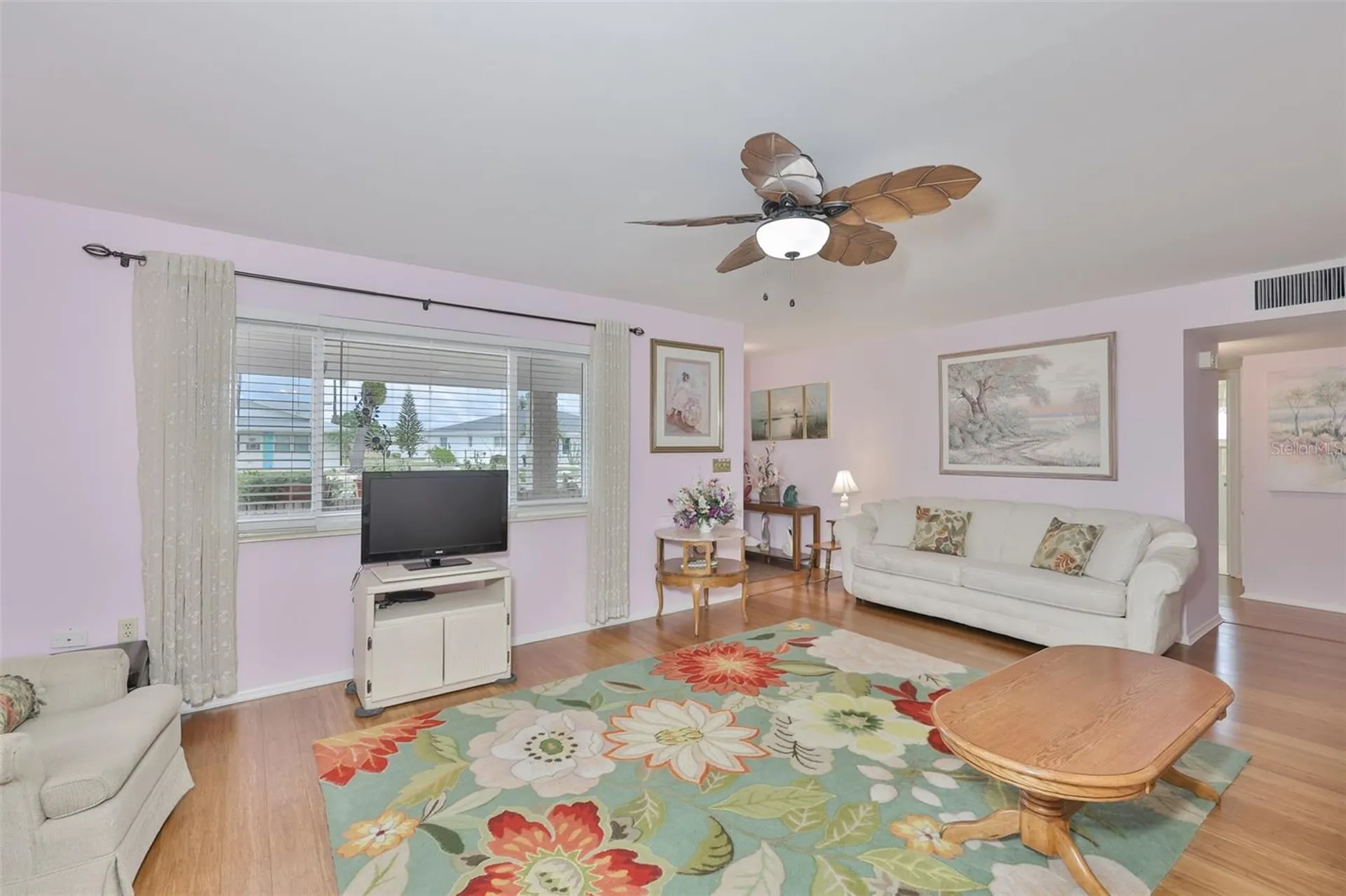 608 La Jolla Avenue Sun City Center FL 33573