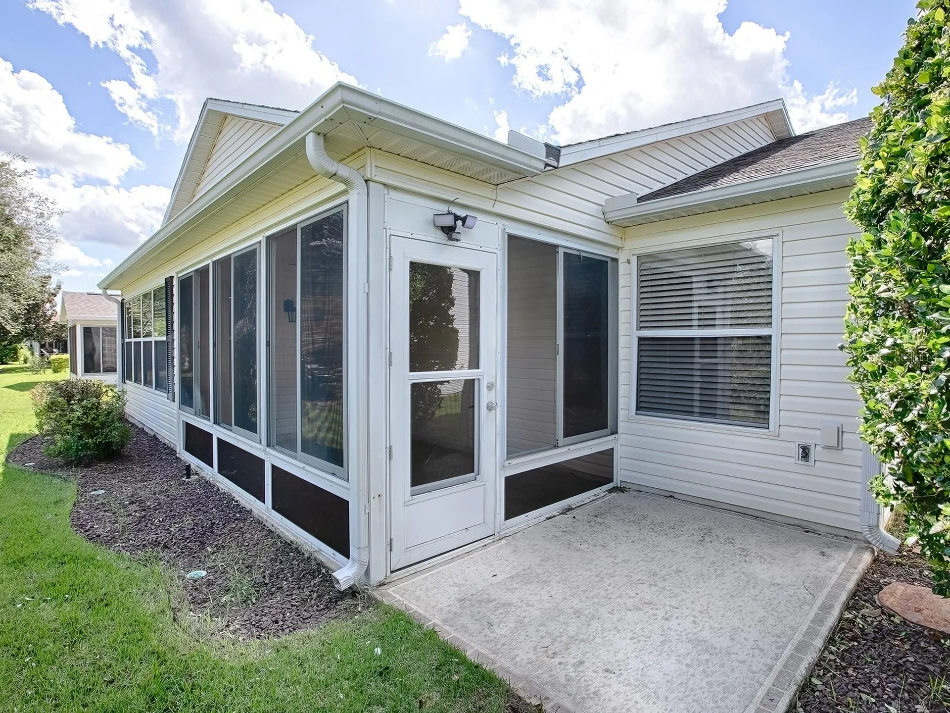 1521 Hollyberry Place The Villages FL 32162