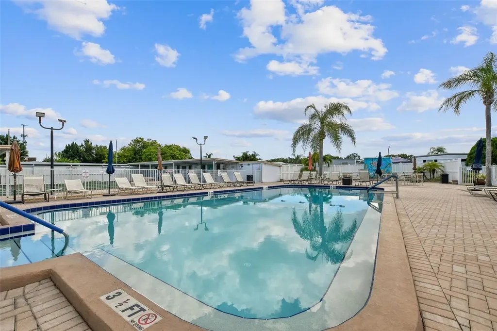 13225 101st Street Largo FL 33773