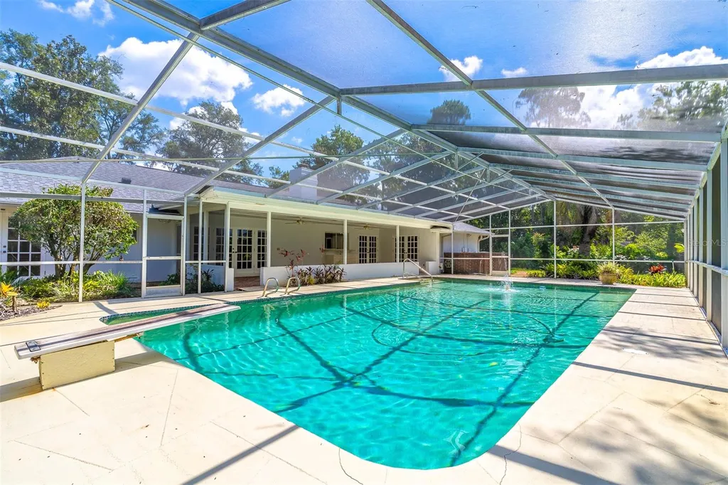 305 S Sweetwater Boulevard Longwood FL 32779