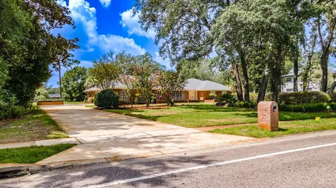 305 S Sweetwater Boulevard Longwood FL 32779