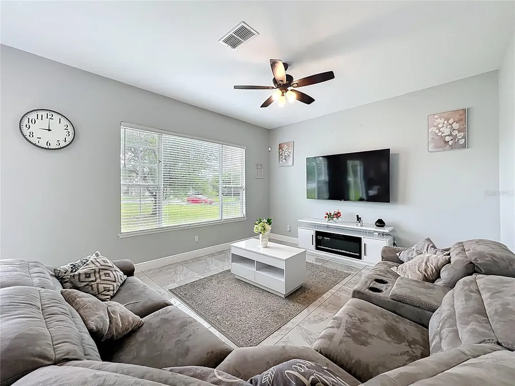 2238 Cedar Garden Drive Orlando FL 32824