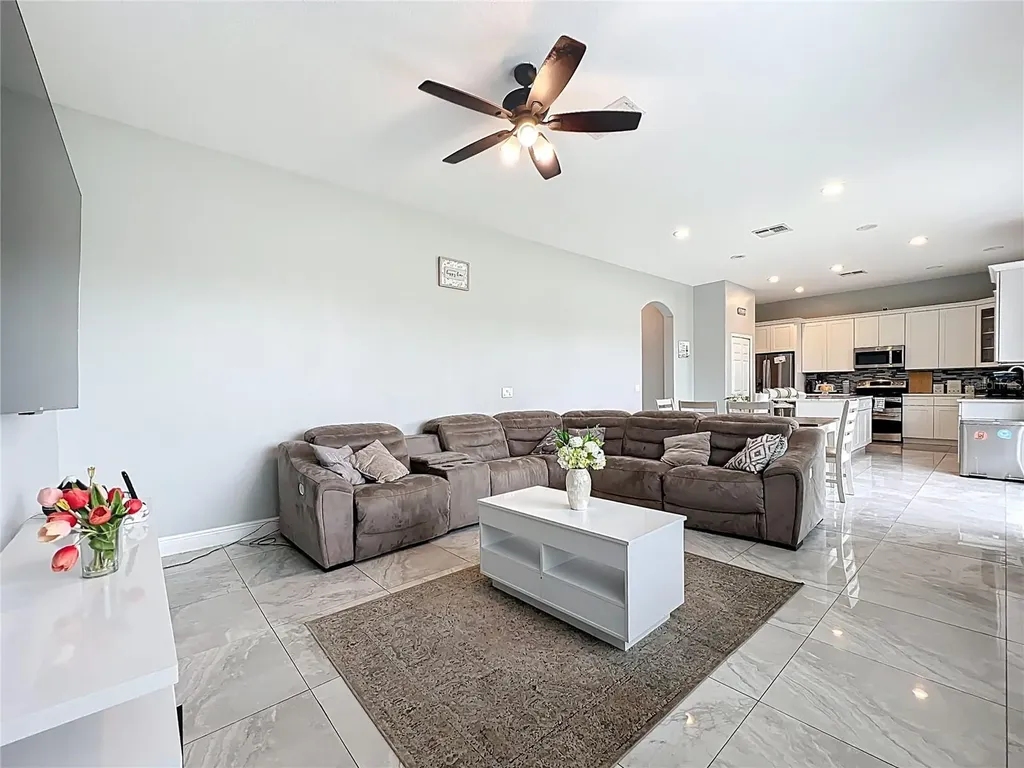 2238 Cedar Garden Drive Orlando FL 32824