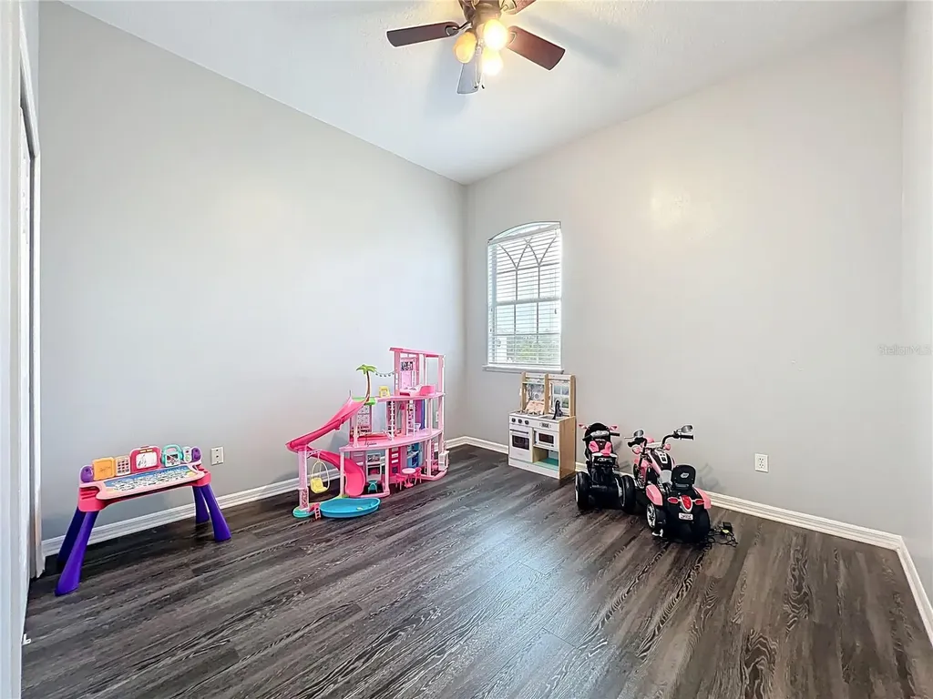 2238 Cedar Garden Drive Orlando FL 32824
