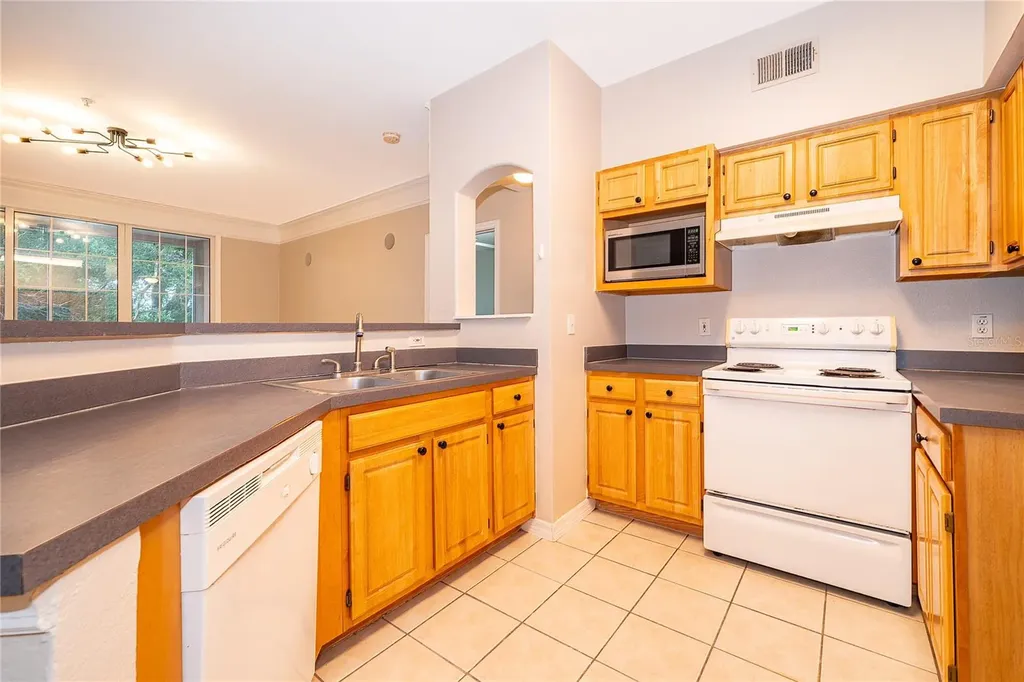 6663 Queens Borough Avenue Orlando FL 32835