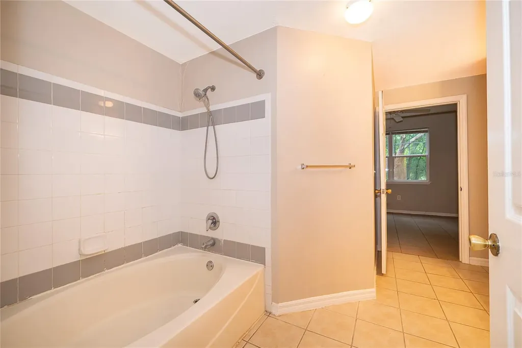 6663 Queens Borough Avenue Orlando FL 32835