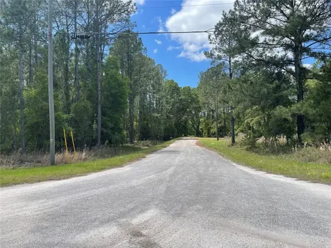 200 Fisher Road Ocklawaha FL 32179