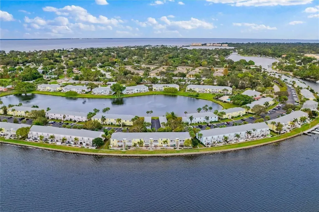 213 Seahorse Drive SE St Petersburg FL 33705