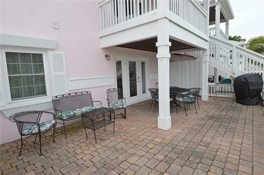 213 Seahorse Drive SE St Petersburg FL 33705