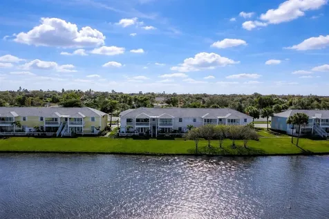 213 Seahorse Drive SE St Petersburg FL 33705