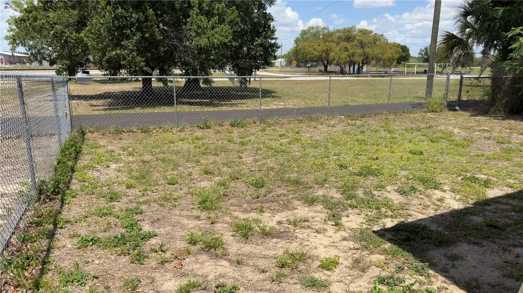 517 Harris Street Sebring FL 33870