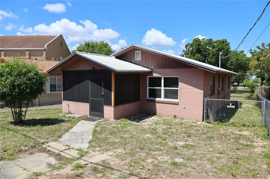 517 Harris Street Sebring FL 33870