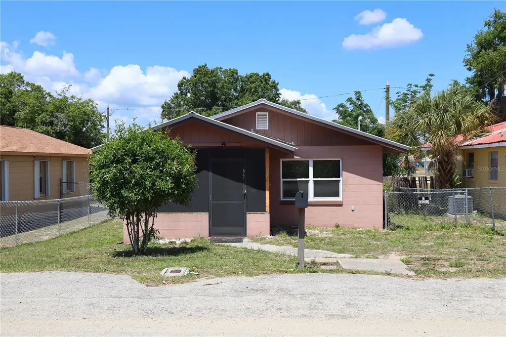 517 Harris Street Sebring FL 33870
