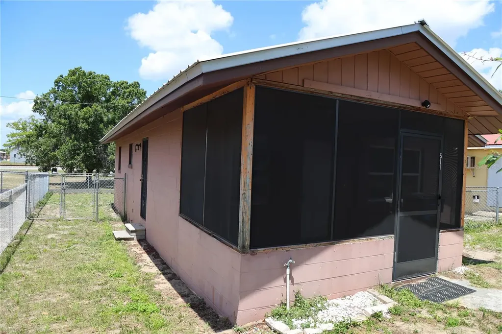 517 Harris Street Sebring FL 33870