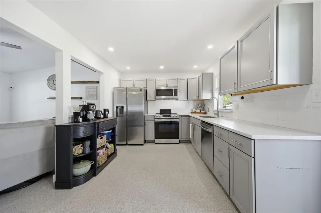 720 Locust Street Tarpon Springs FL 34689