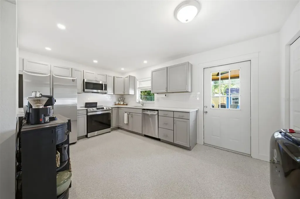 720 Locust Street Tarpon Springs FL 34689